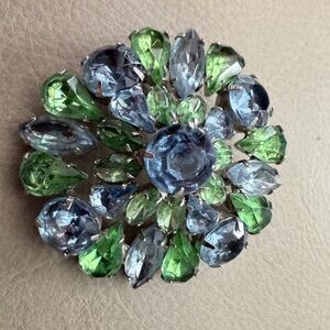 Unsigned Carnegie 3D Pin Rhinestones - Vintage Jewelry Piece